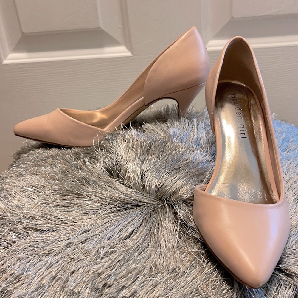 Pink shoes